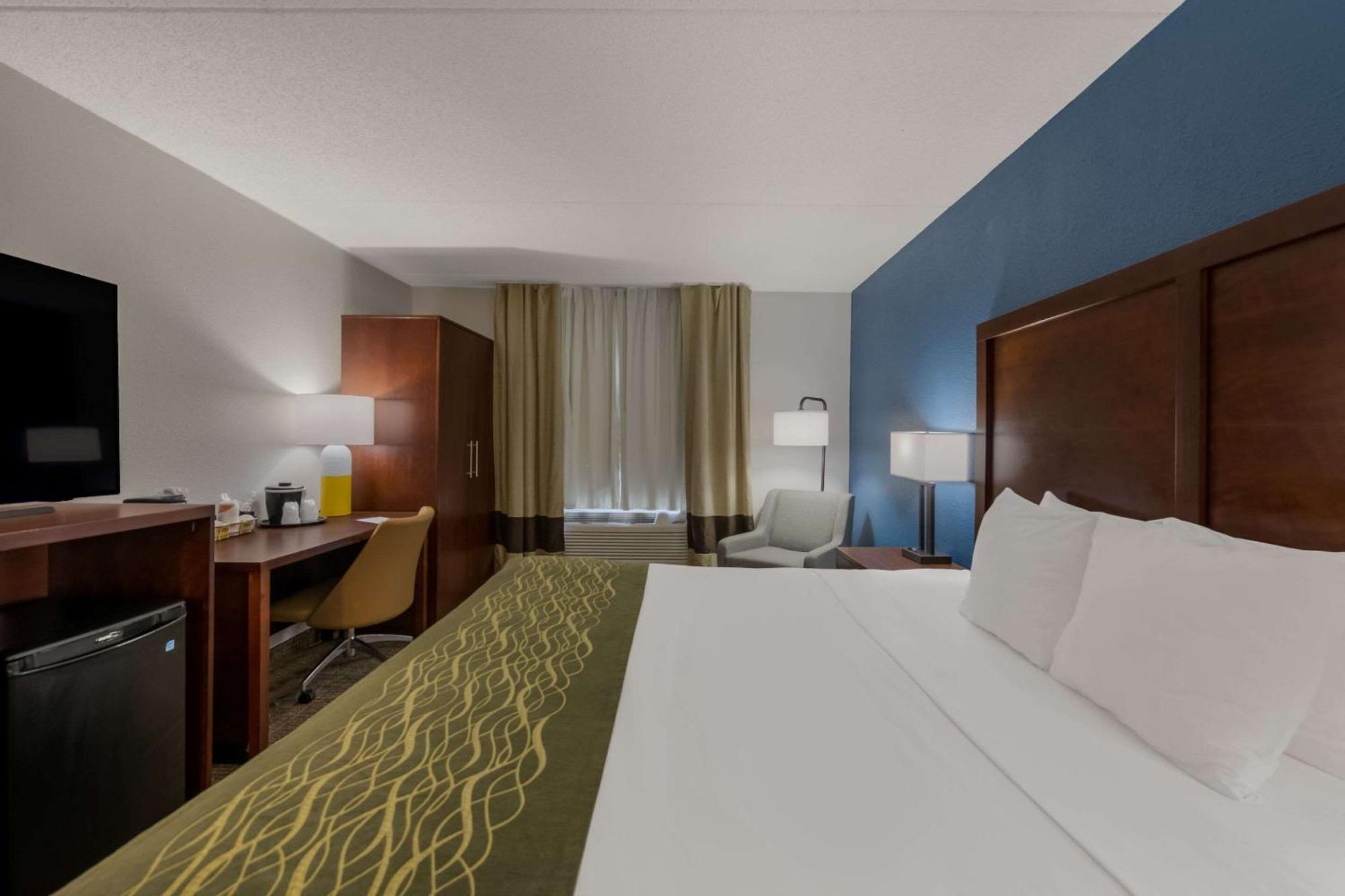 Comfort Inn Newport News - Hampton I-64 Екстер'єр фото