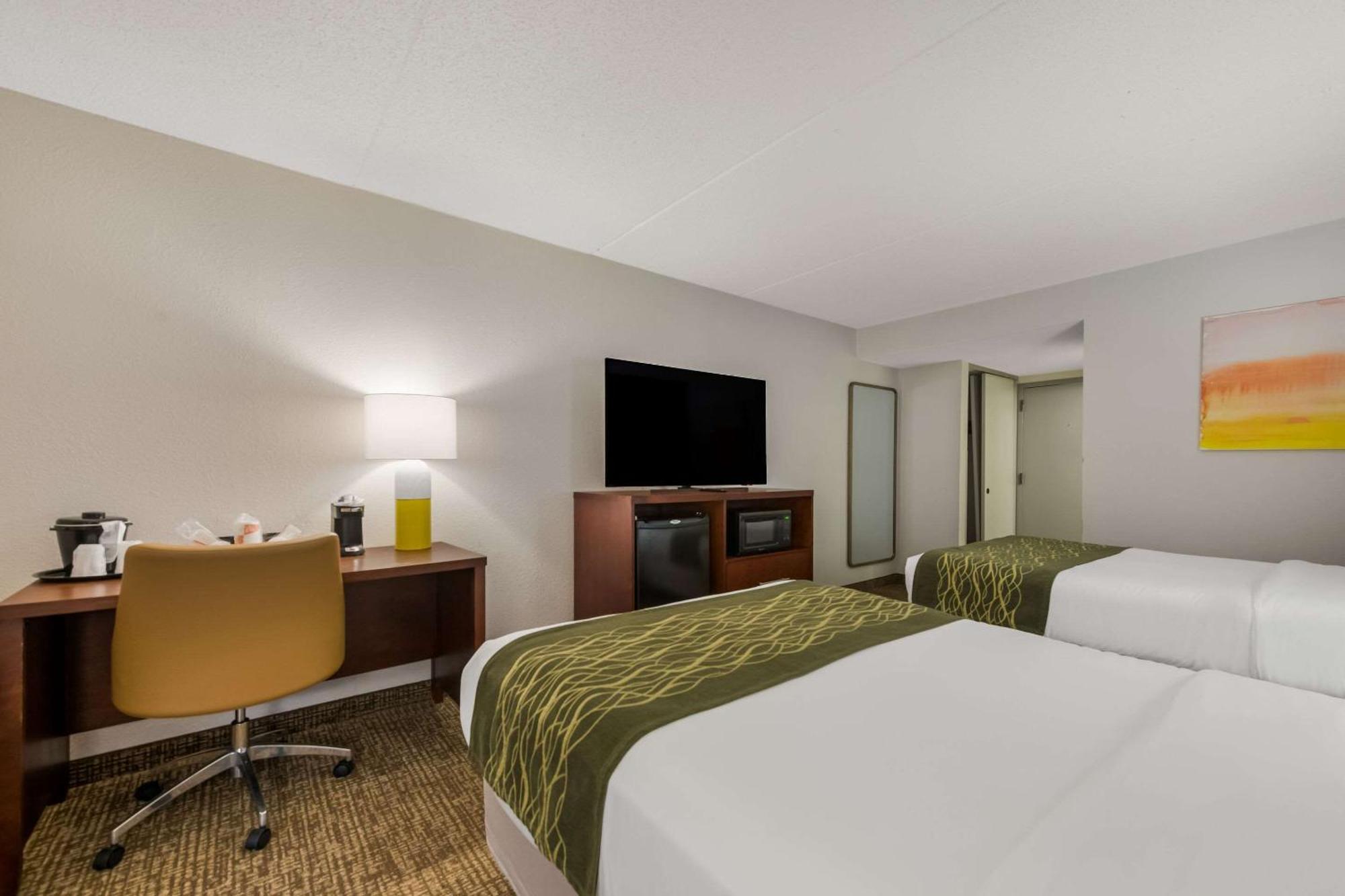 Comfort Inn Newport News - Hampton I-64 Екстер'єр фото