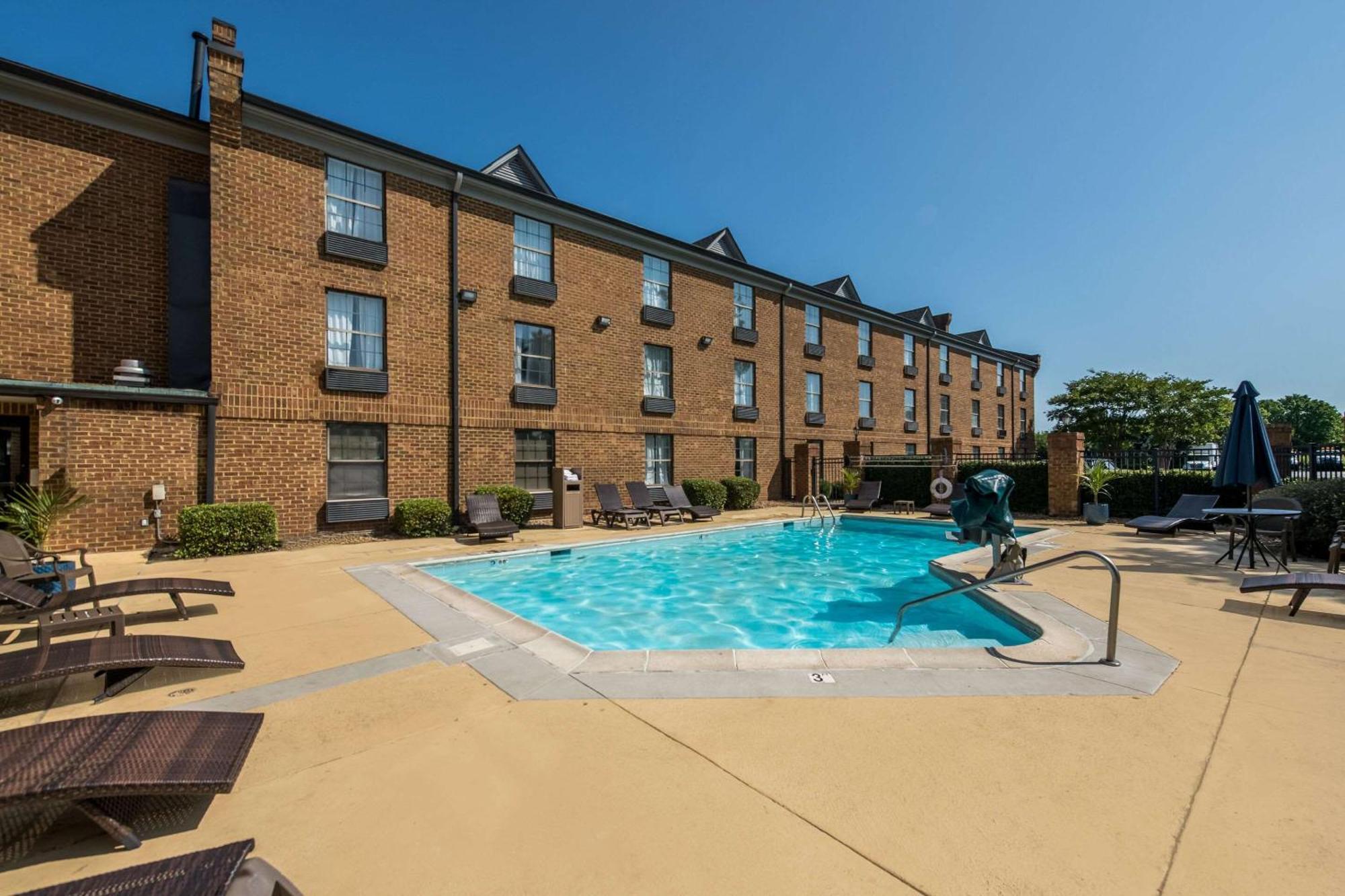 Comfort Inn Newport News - Hampton I-64 Екстер'єр фото